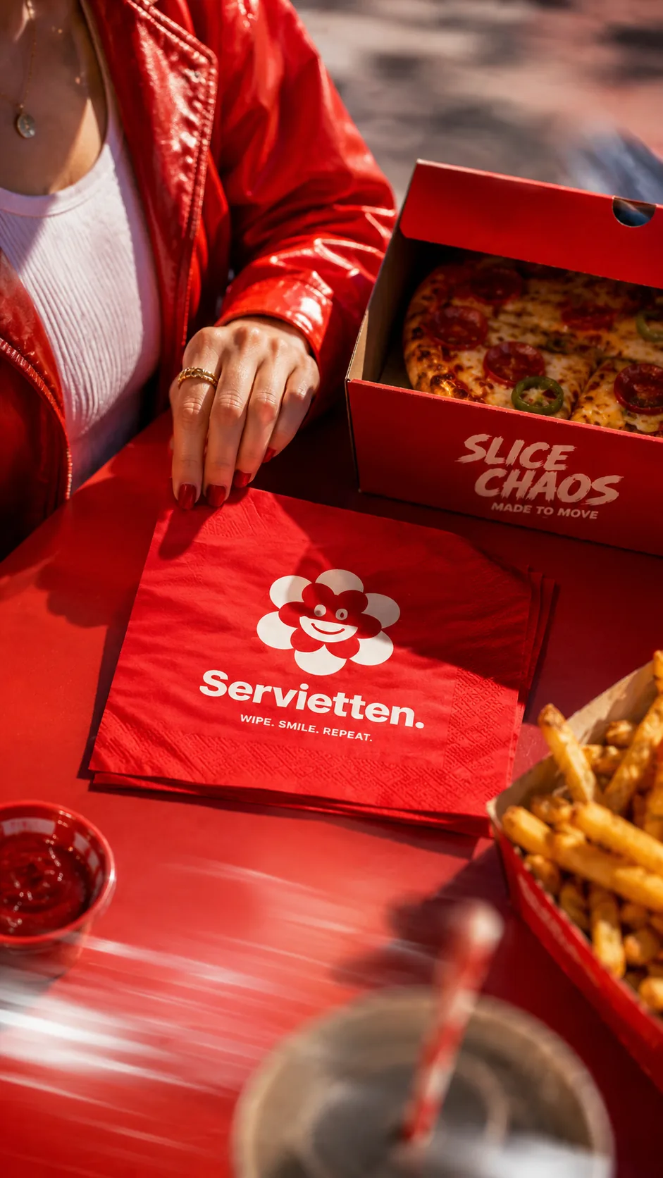 Servietten, Besteck & Zubehör mit Logo
